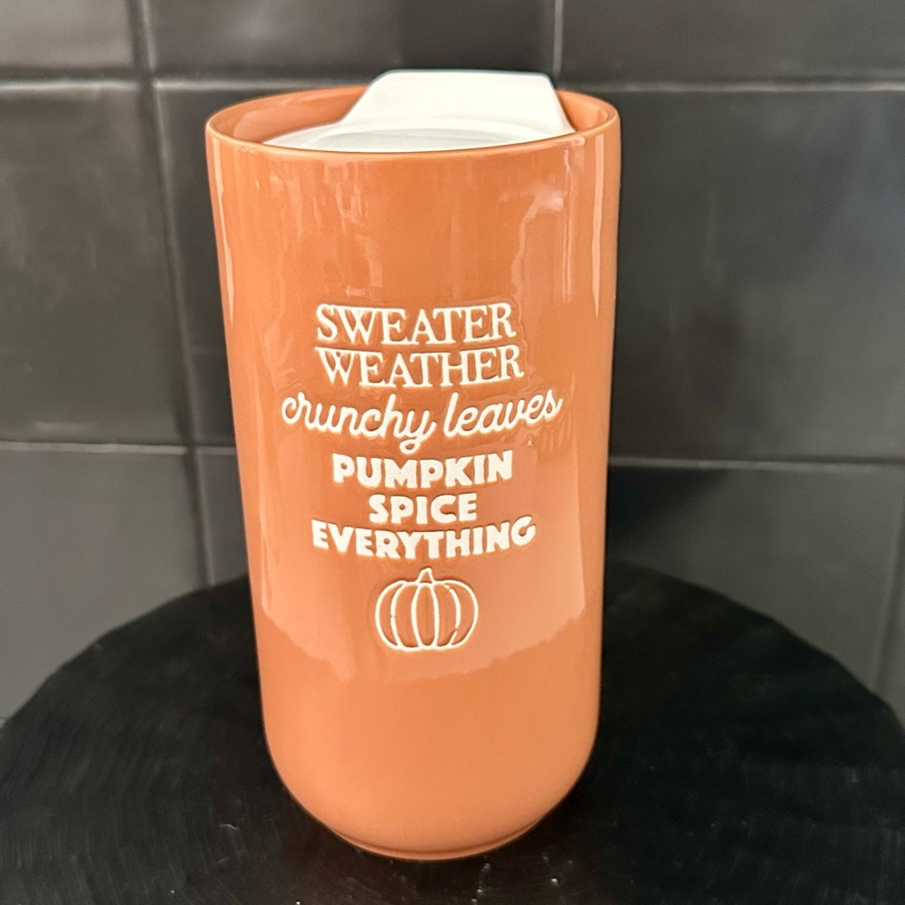 NWOT•Pumpkin Mug w/lid